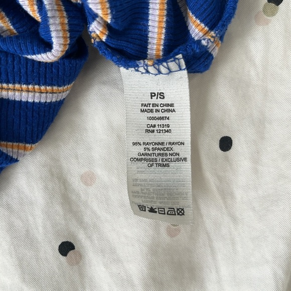 Blue tee shirt with white and yellow stripes - Picture 6 of 6